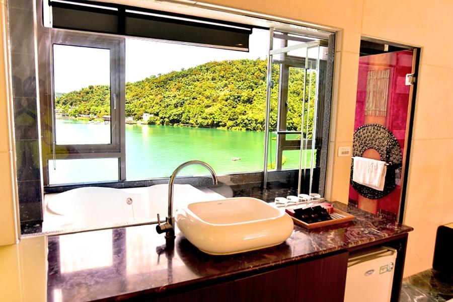 Miracolo View Hotel Yuchi Exterior photo