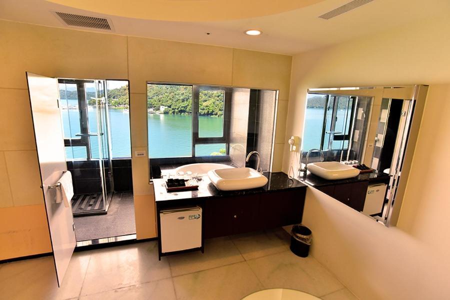 Miracolo View Hotel Yuchi Exterior photo